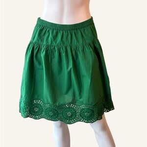 Old Navy Green Skirt with embroidered hem size X-Small